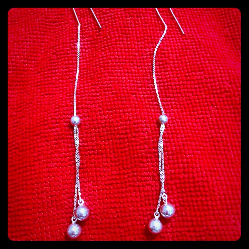 Silver dangling earrings
